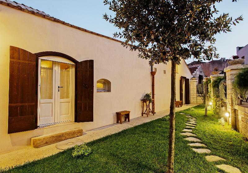 Borgo San Gaetano Panzió Bernalda Kültér fotó